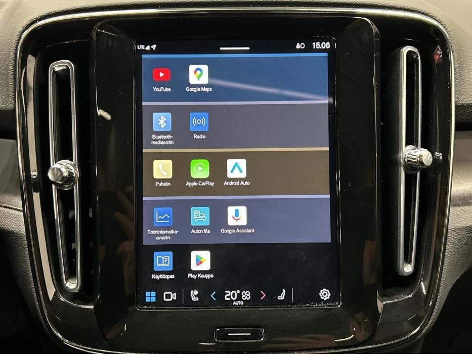 VOLVO C40 2022