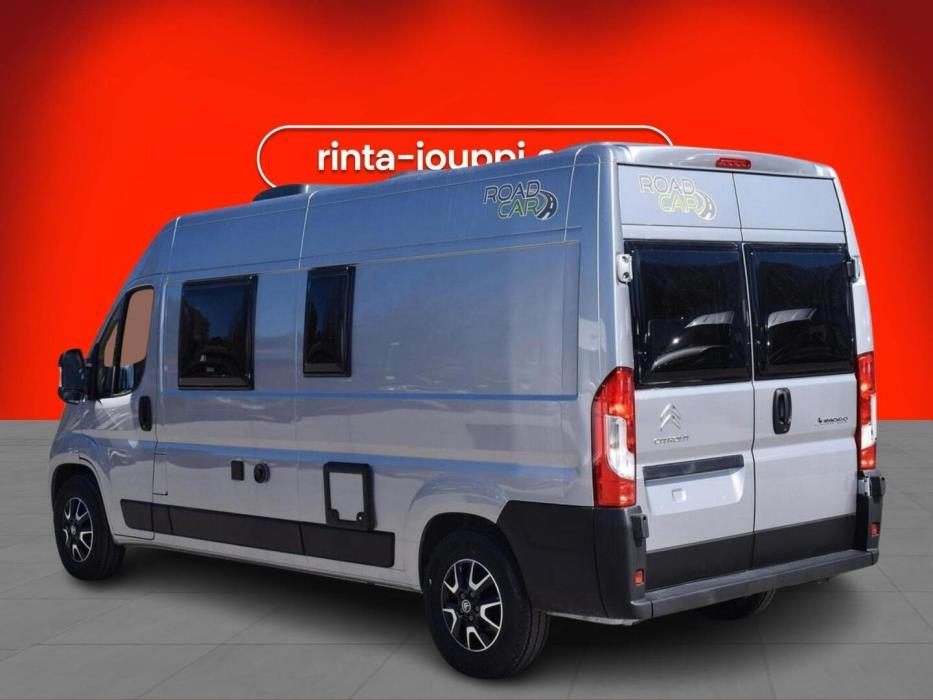 ROADCAR VAN R 601 2024