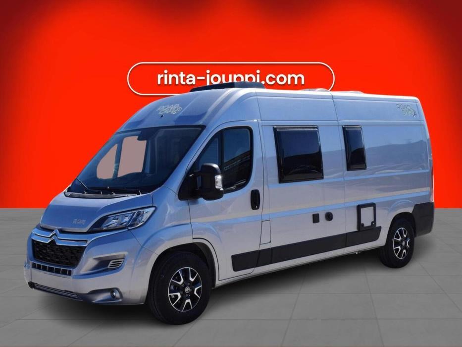 ROADCAR VAN R 601 2024