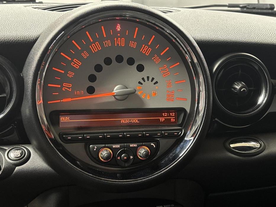MINI Cooper 2012