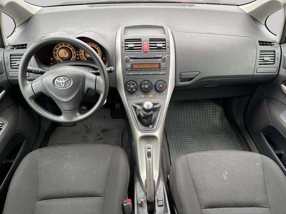 TOYOTA AURIS 2009