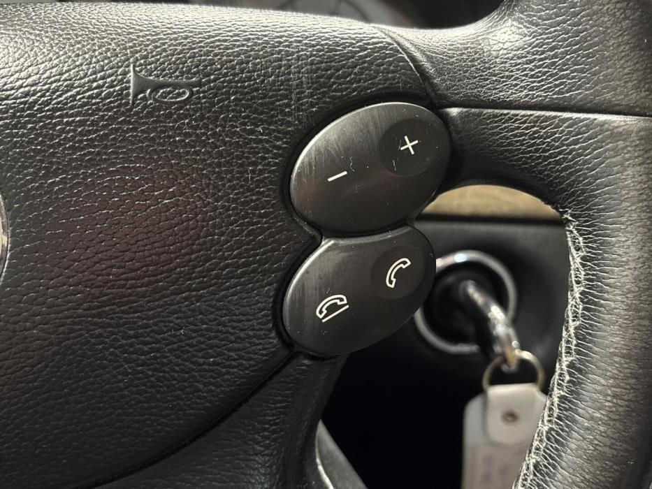 MERCEDES-BENZ E 2007