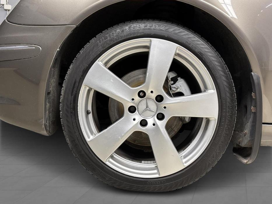 MERCEDES-BENZ E 2007