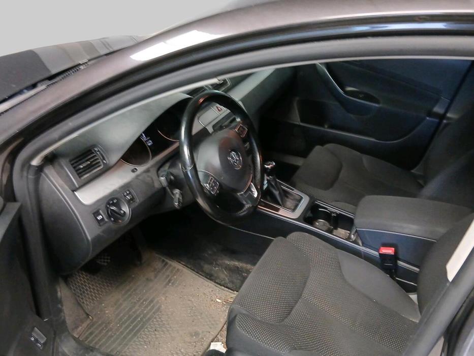 VOLKSWAGEN Passat 2009