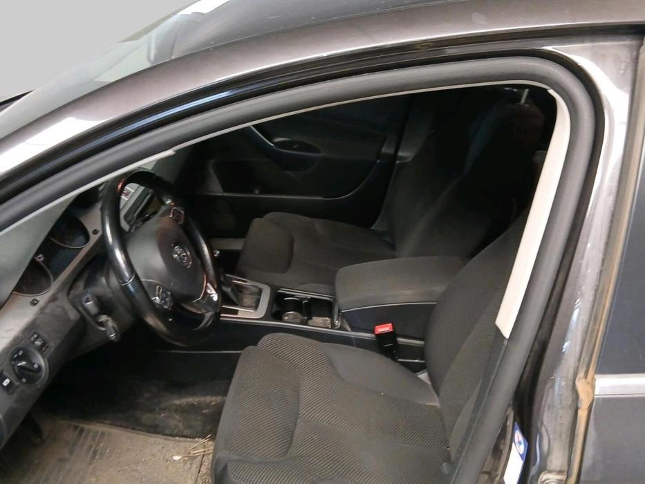 VOLKSWAGEN Passat 2009