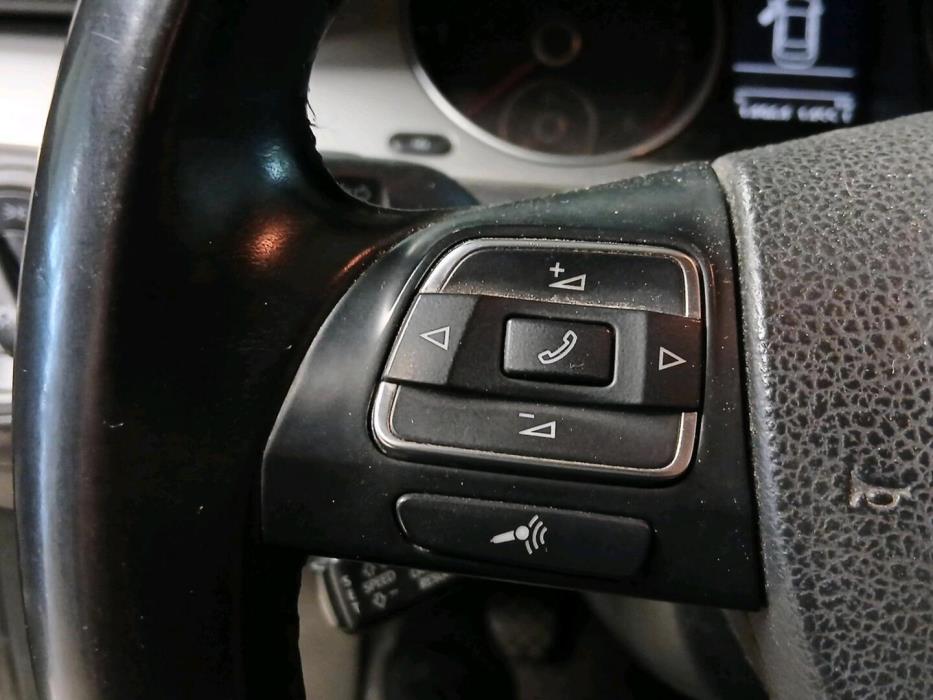 VOLKSWAGEN Passat 2009