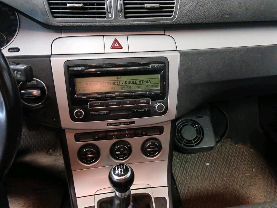 VOLKSWAGEN Passat 2009