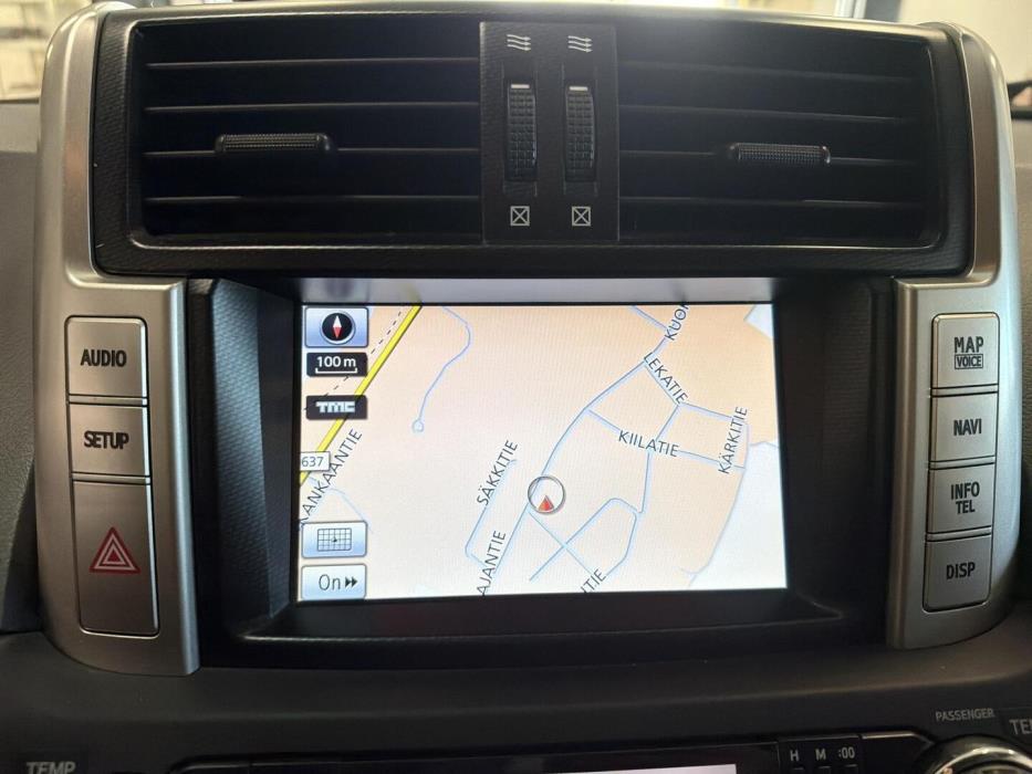 TOYOTA Land Cruiser 2010