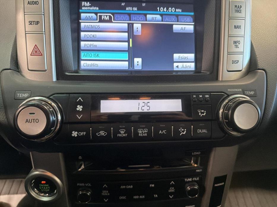 TOYOTA Land Cruiser 2010