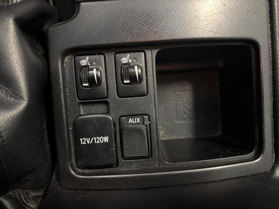 TOYOTA Land Cruiser 2010