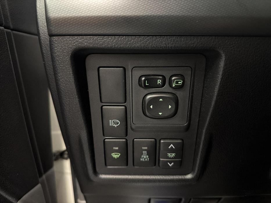TOYOTA Land Cruiser 2010