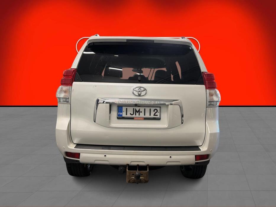TOYOTA Land Cruiser 2010