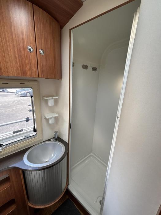 ADRIA CORAL S 670 SLT 2011