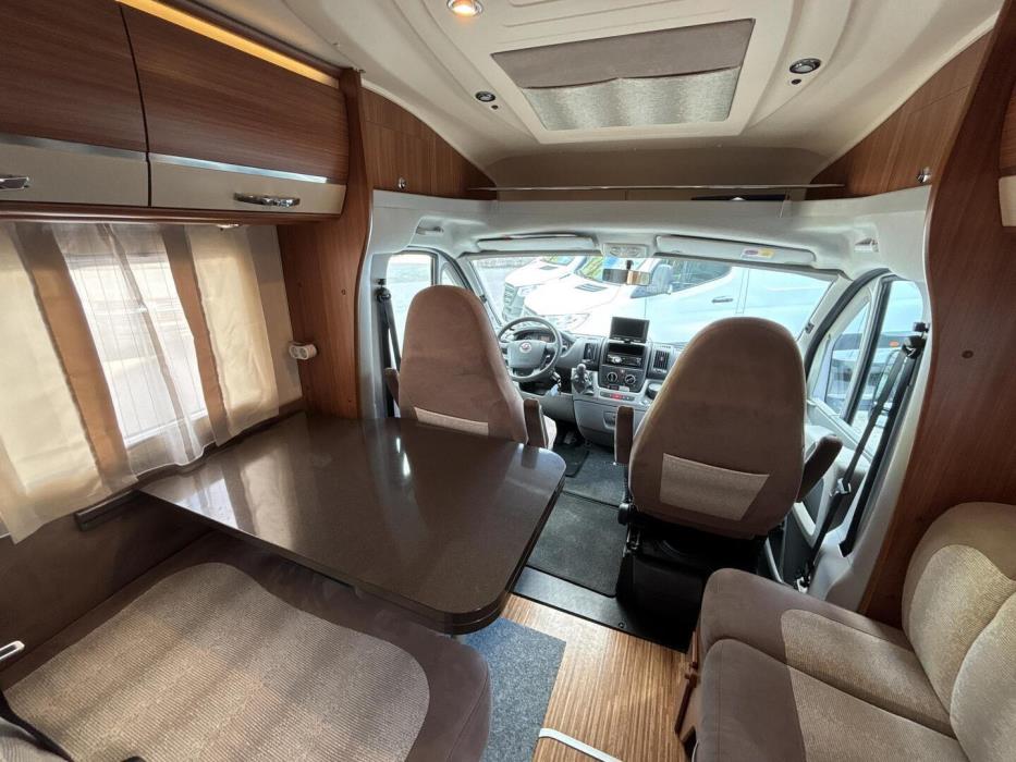 ADRIA CORAL S 670 SLT 2011