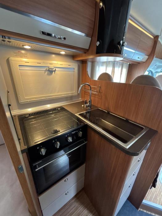 ADRIA CORAL S 670 SLT 2011