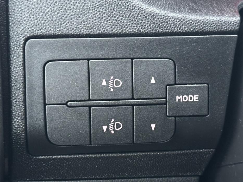 BÜRSTNER Nexxo T 715G 2013