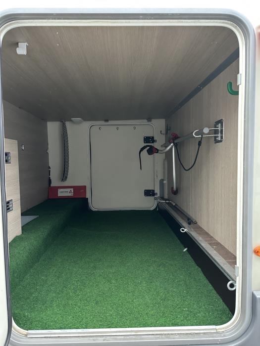 BÜRSTNER Nexxo T 715G 2013