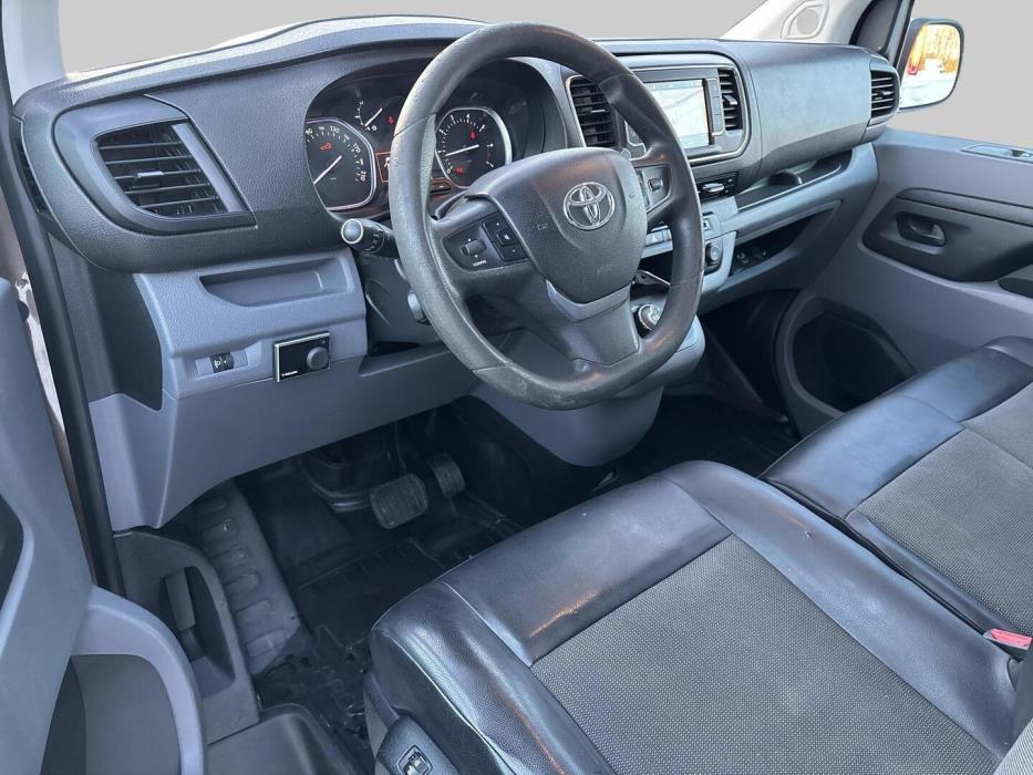 TOYOTA Proace 2017