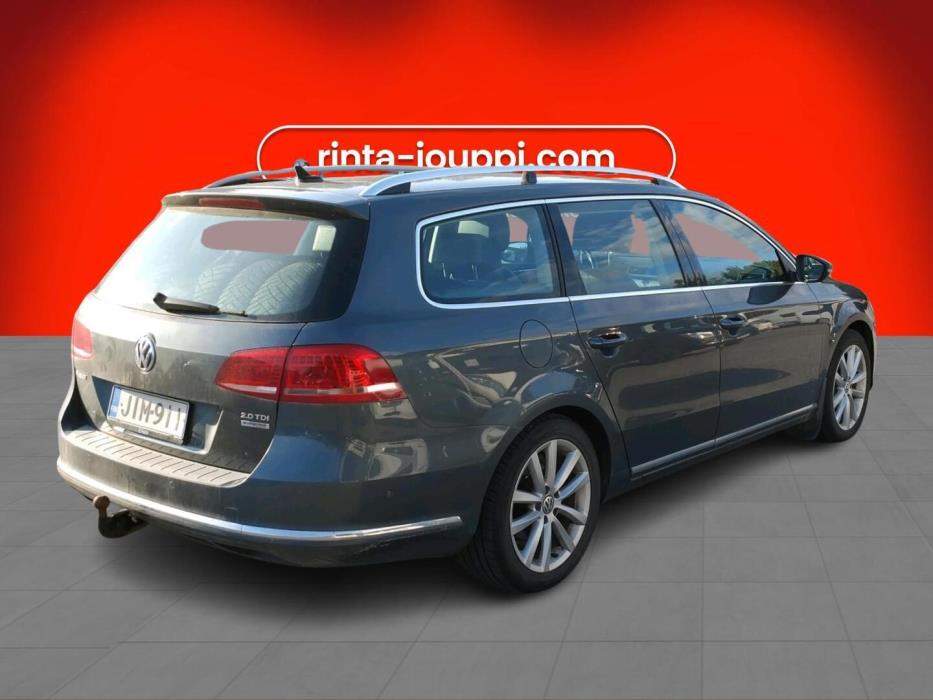 VOLKSWAGEN Passat 2011