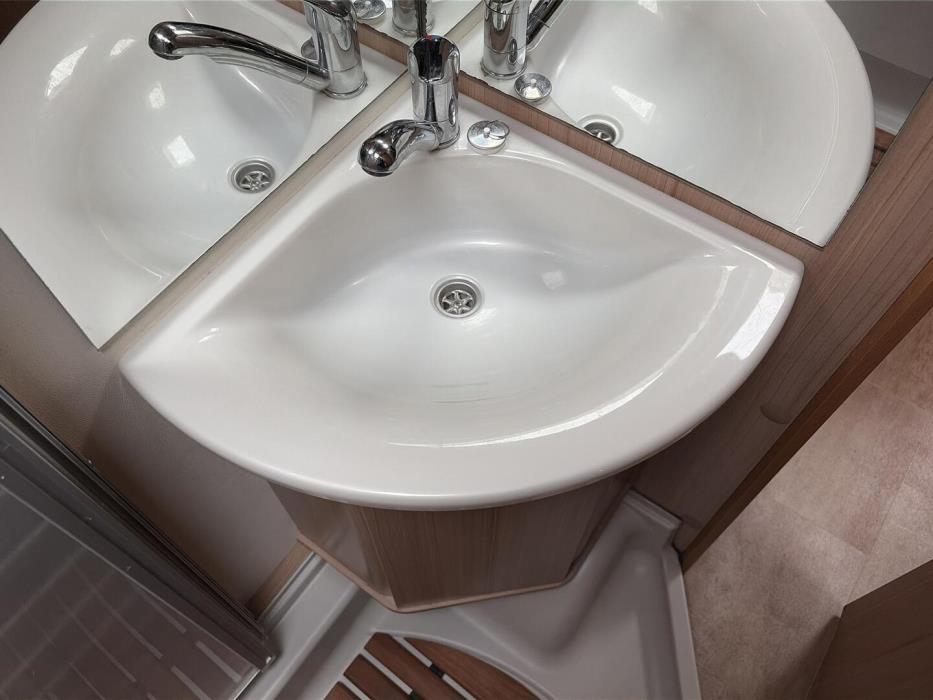 BÜRSTNER T 660 NEXXO 2011