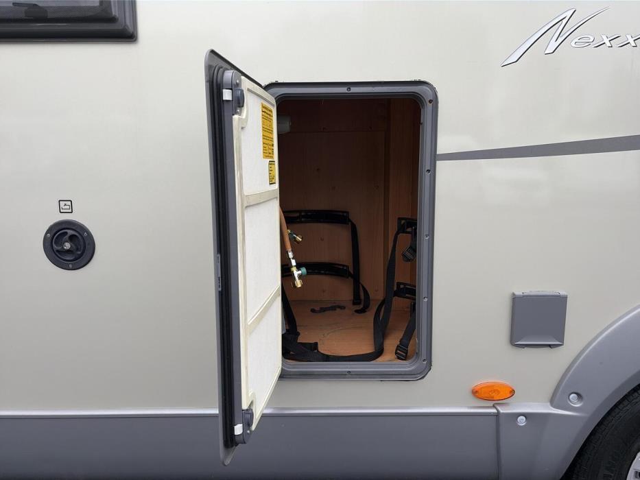 BÜRSTNER T 660 NEXXO 2011