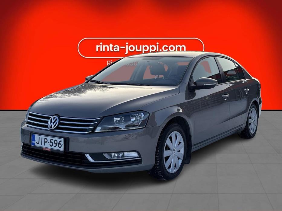 VOLKSWAGEN Passat 2012