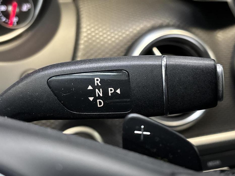 MERCEDES-BENZ A 2016