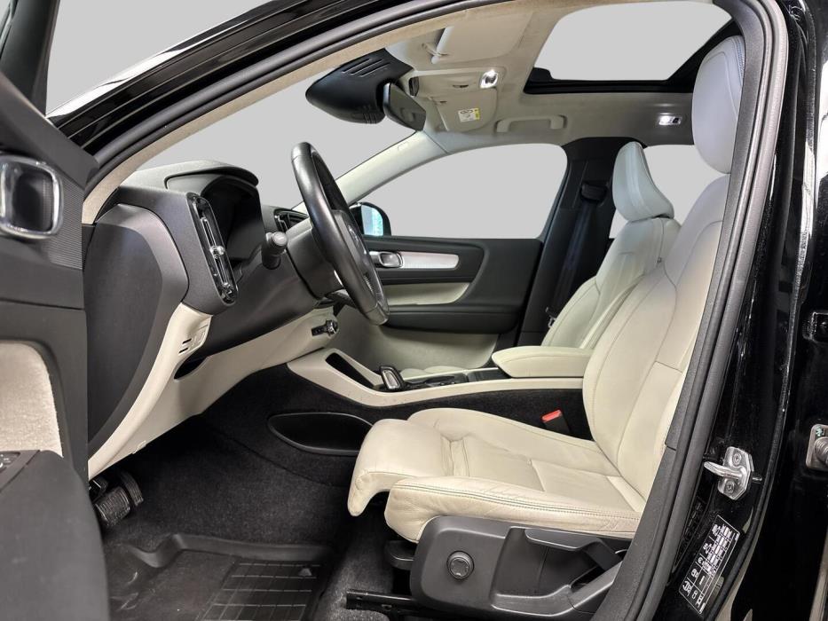VOLVO XC40 2018