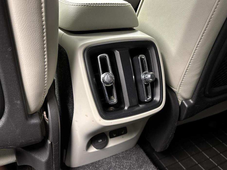 VOLVO XC40 2018