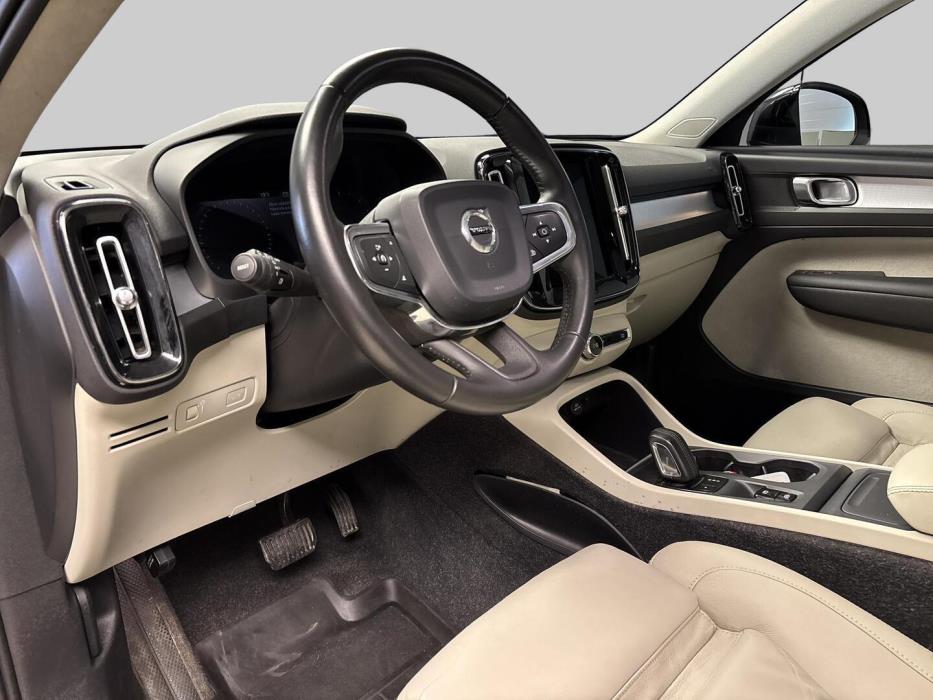 VOLVO XC40 2018