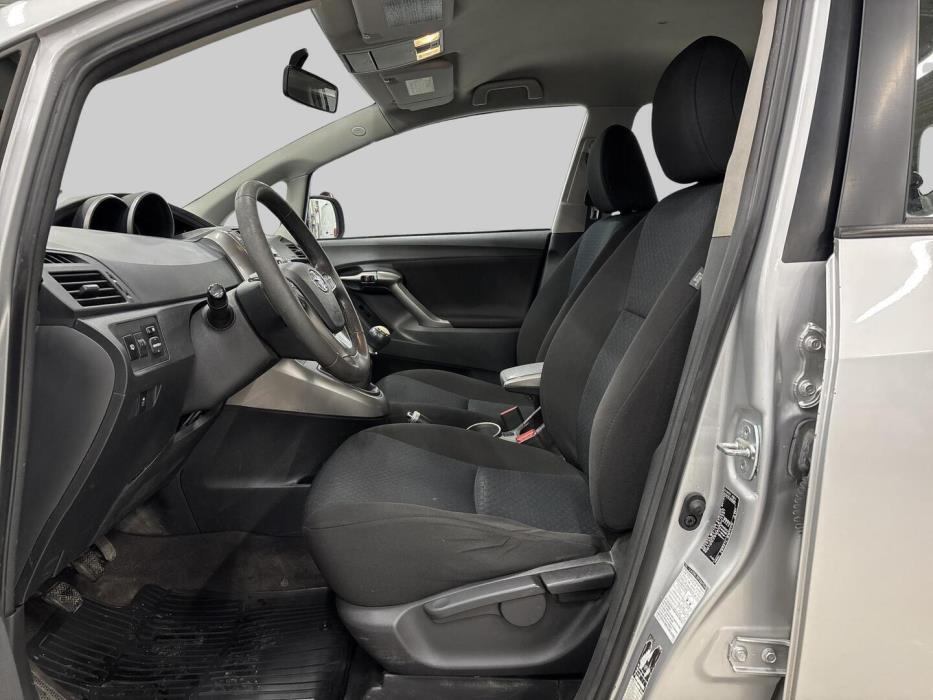 TOYOTA Verso 2010