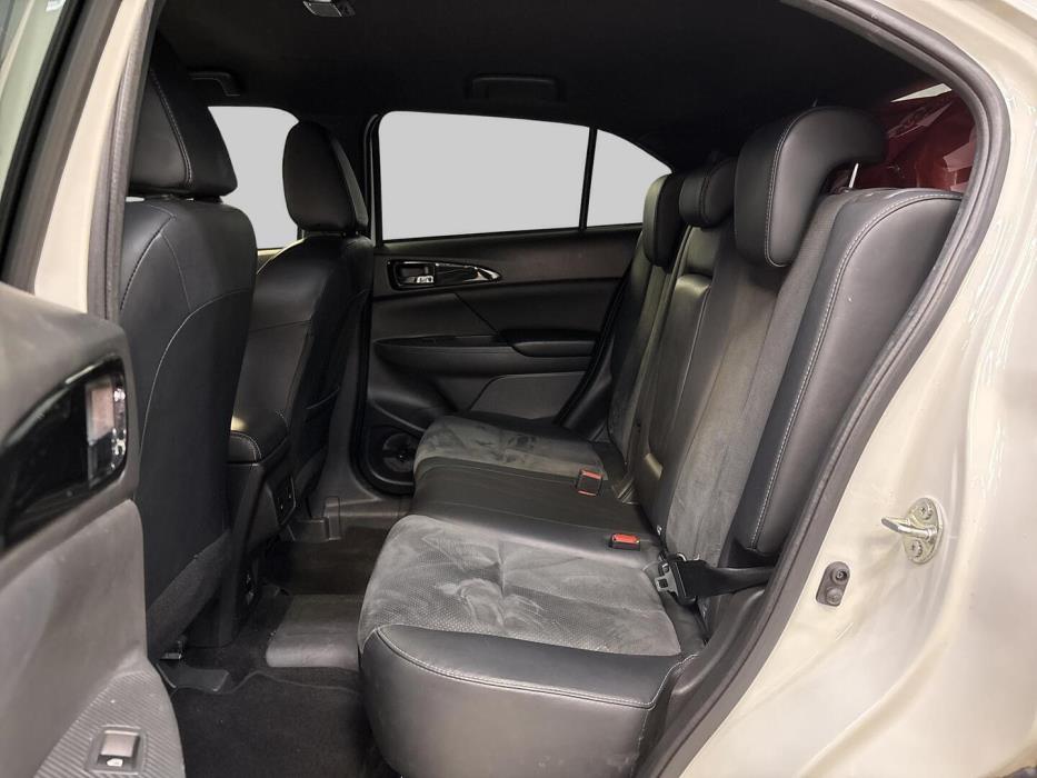 MITSUBISHI ECLIPSE CROSS 2023