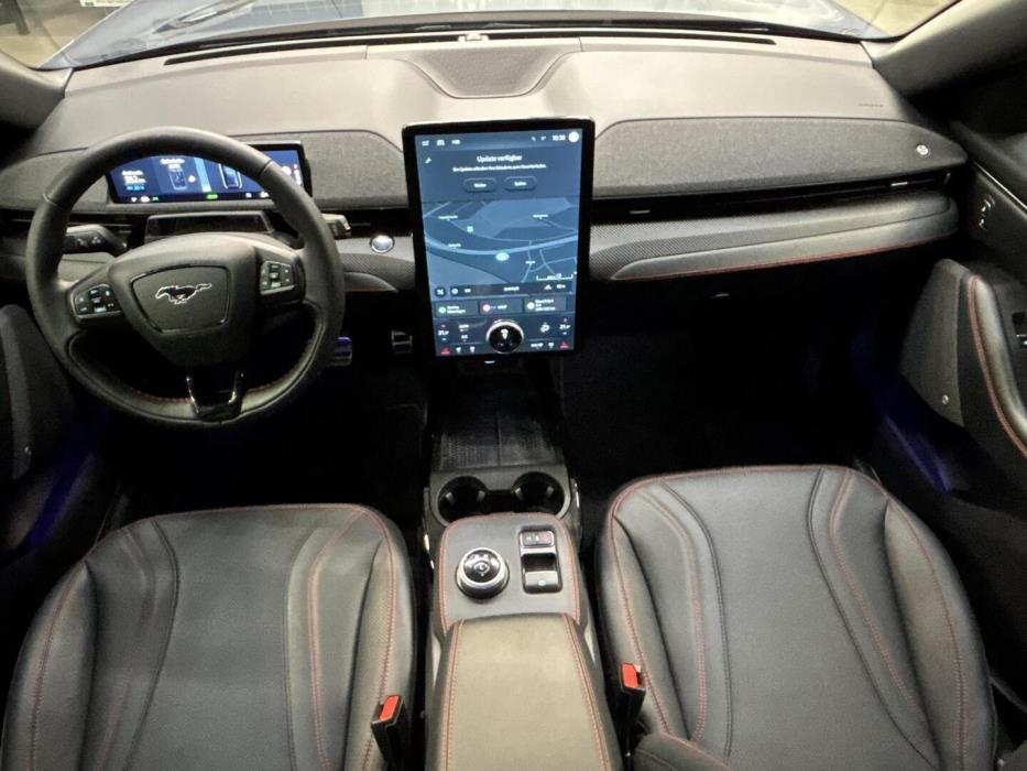 FORD MUSTANG MACH-E 2021