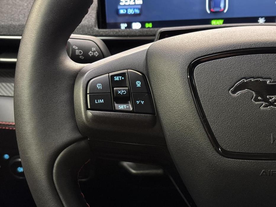 FORD MUSTANG MACH-E 2021