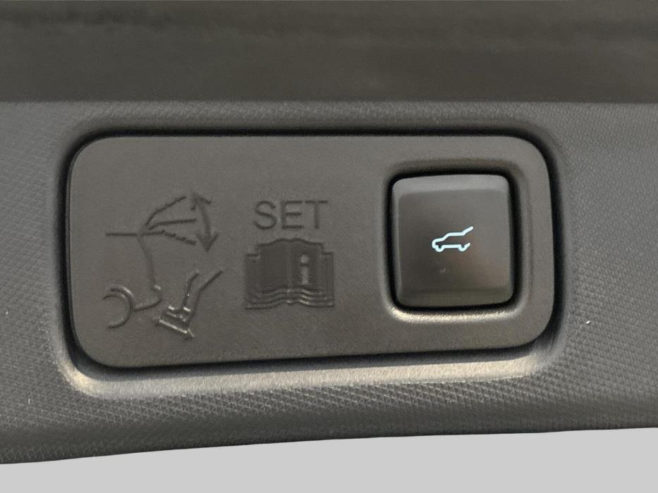 FORD MUSTANG MACH-E 2021