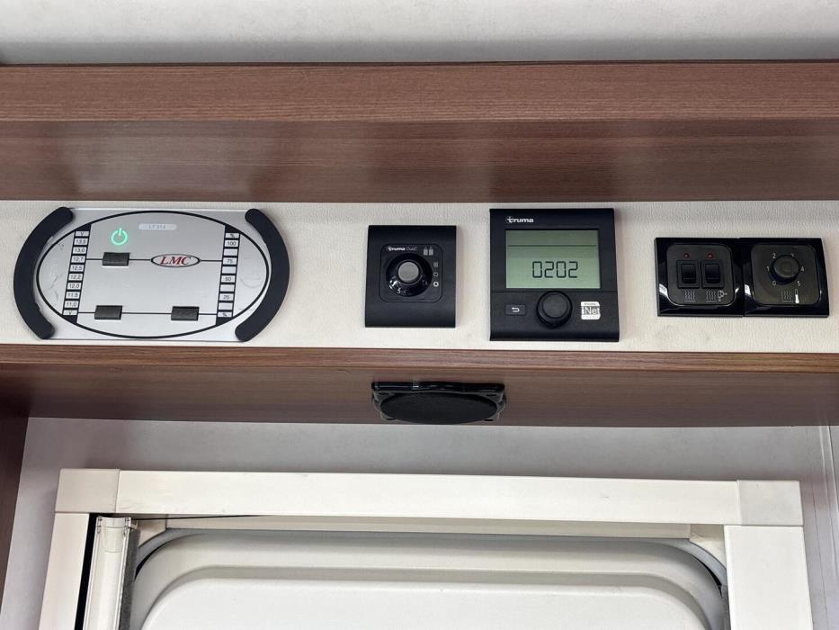 LMC BREEZER V636 2016