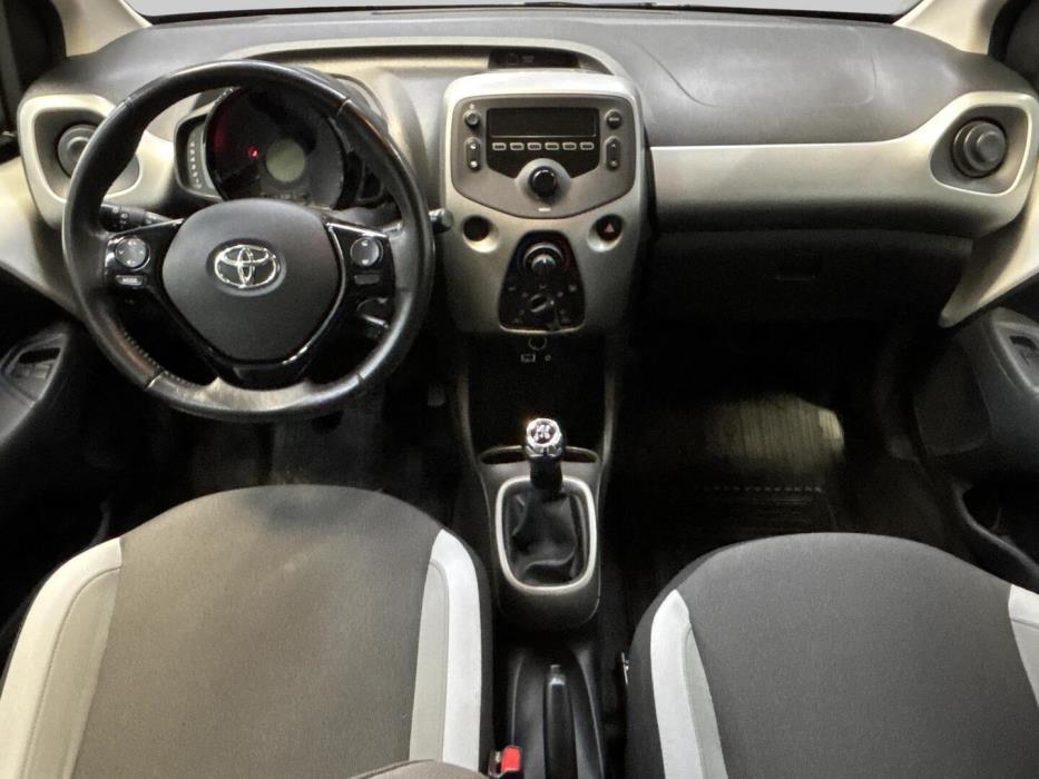 TOYOTA AYGO 2016