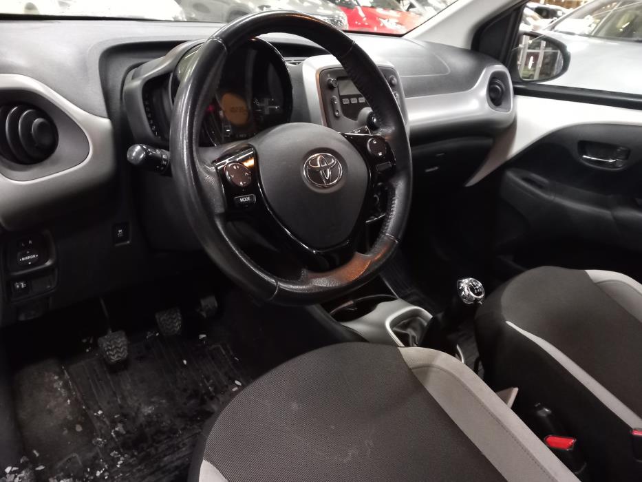 TOYOTA AYGO 2016