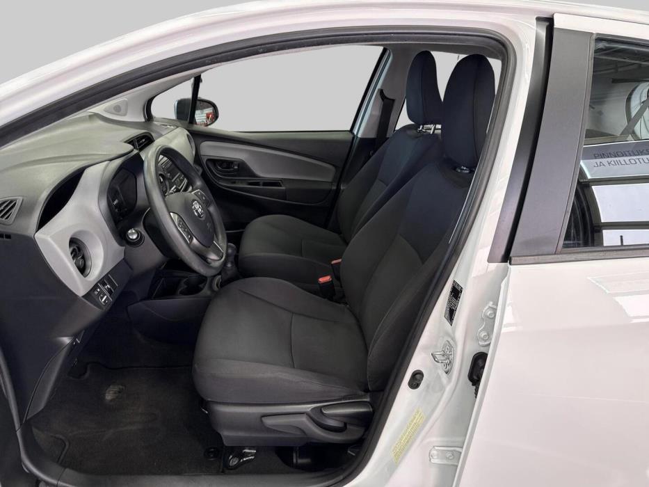 TOYOTA Yaris 2020