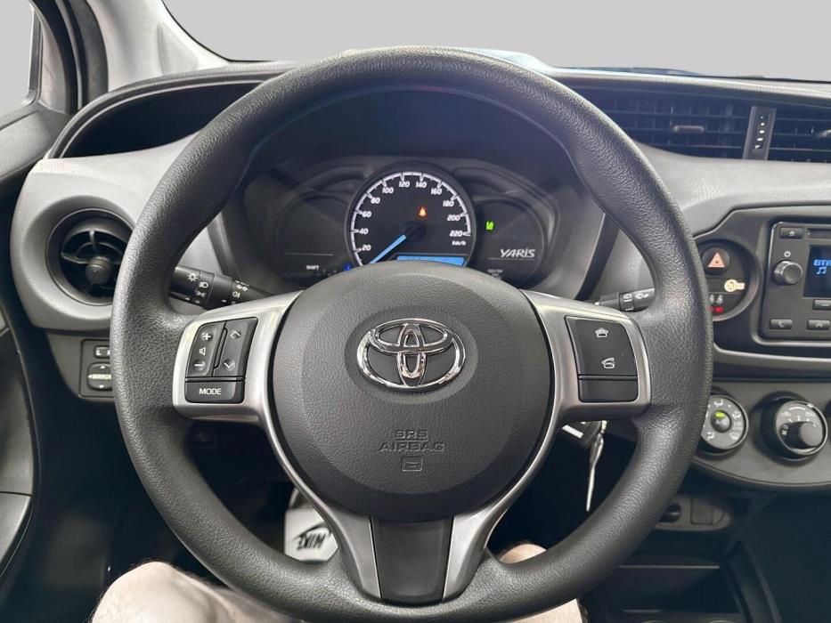 TOYOTA Yaris 2020