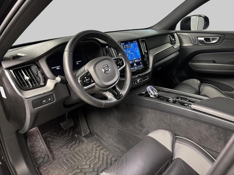 VOLVO XC60 2024