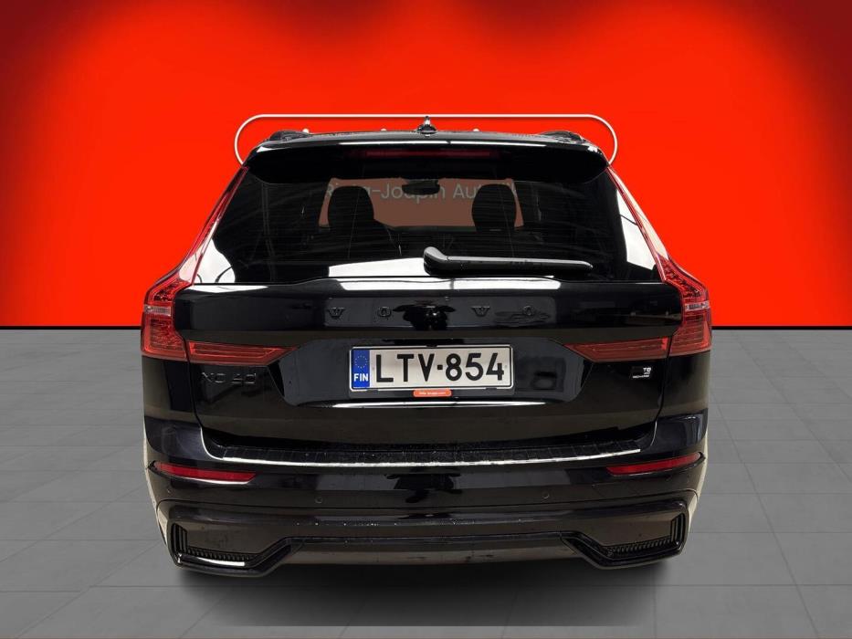 VOLVO XC60 2024
