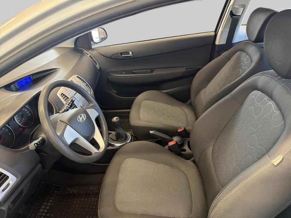HYUNDAI i20 2011