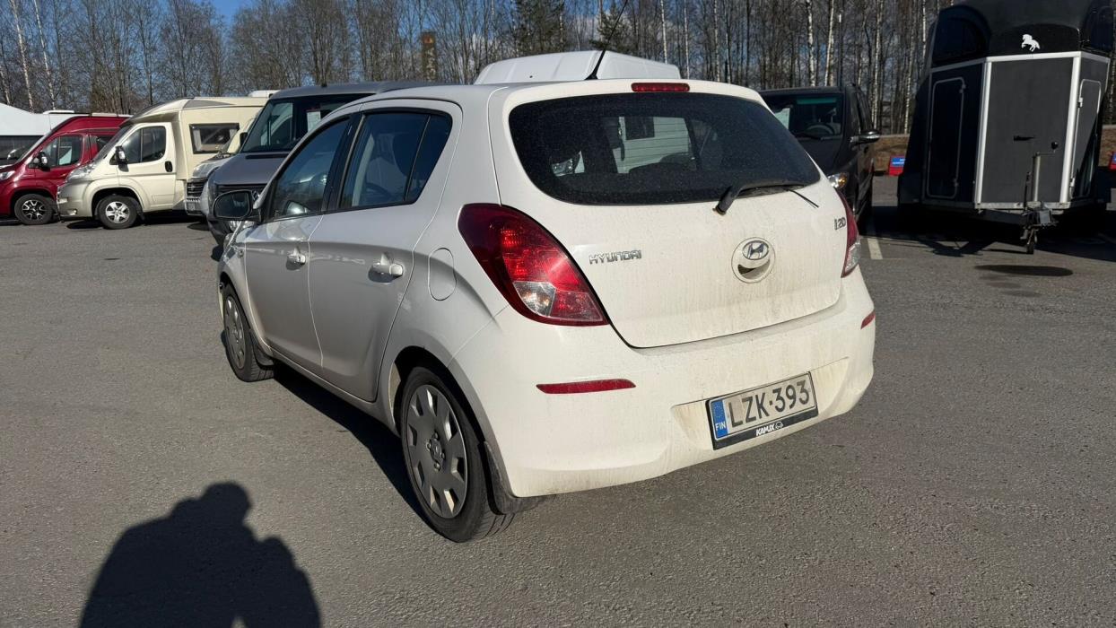 HYUNDAI i20 2012