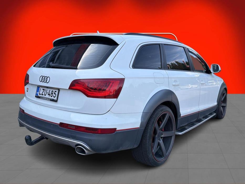 AUDI Q7 2012