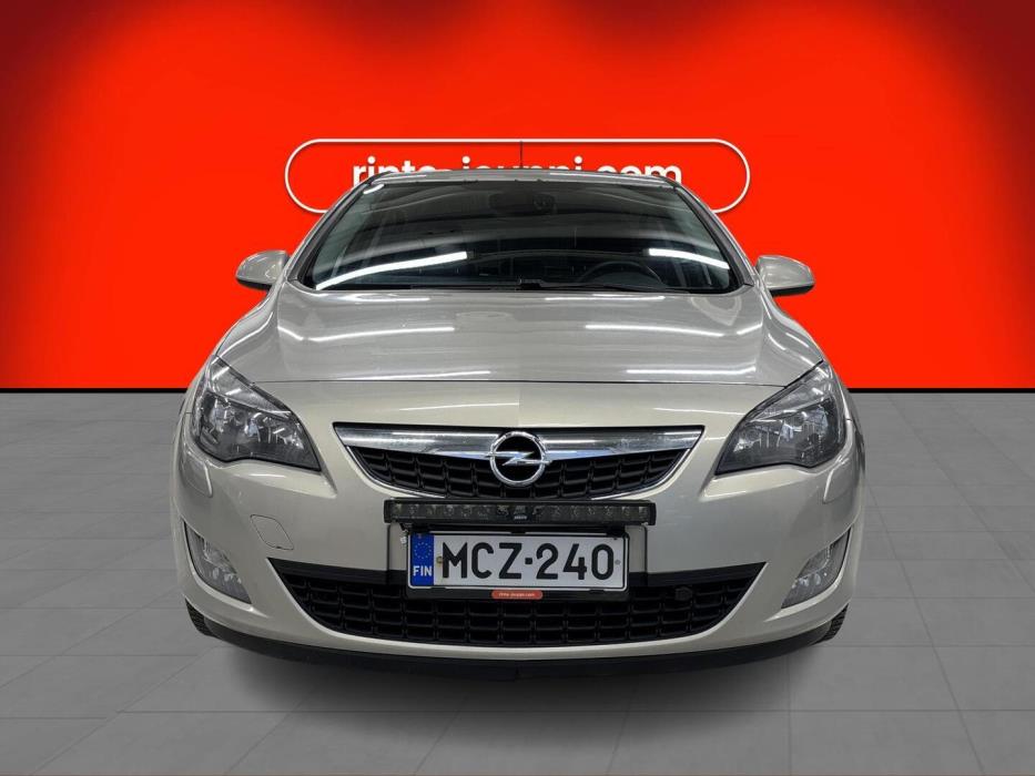 OPEL Astra 2010