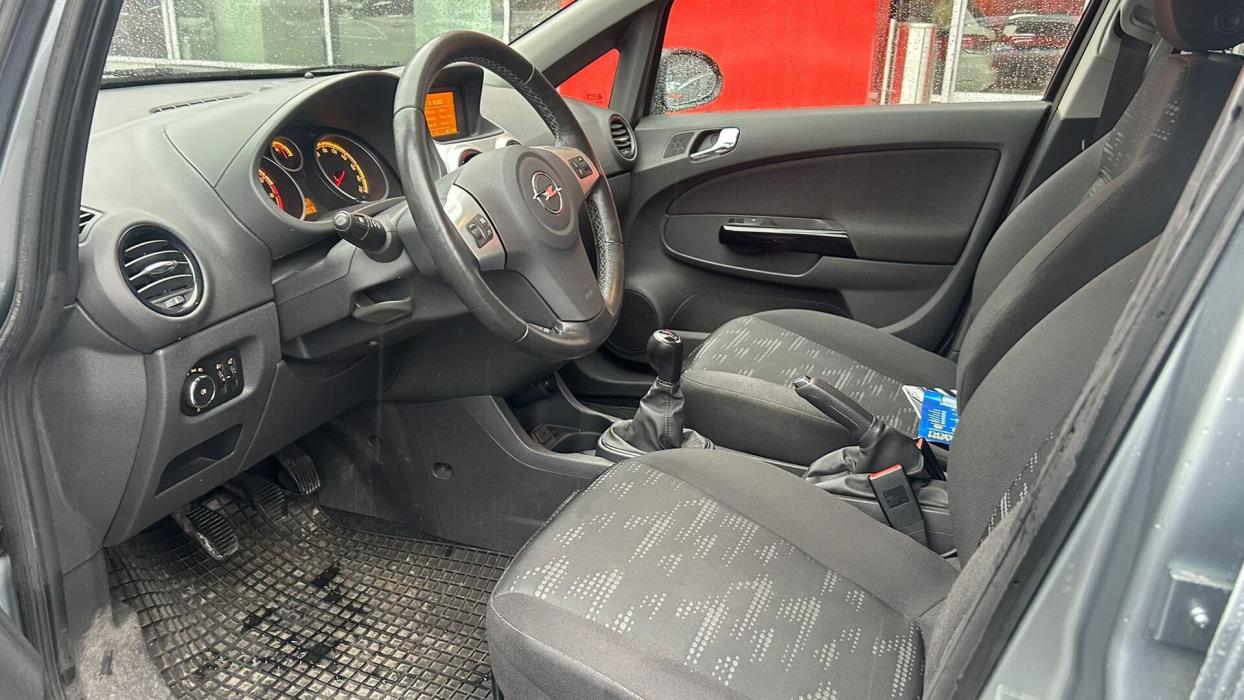 OPEL Corsa 2011
