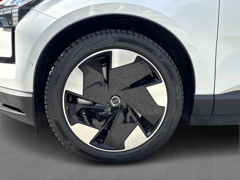 VOLVO EX30 2024