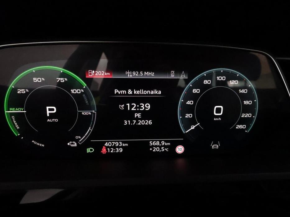 AUDI E-TRON 2023