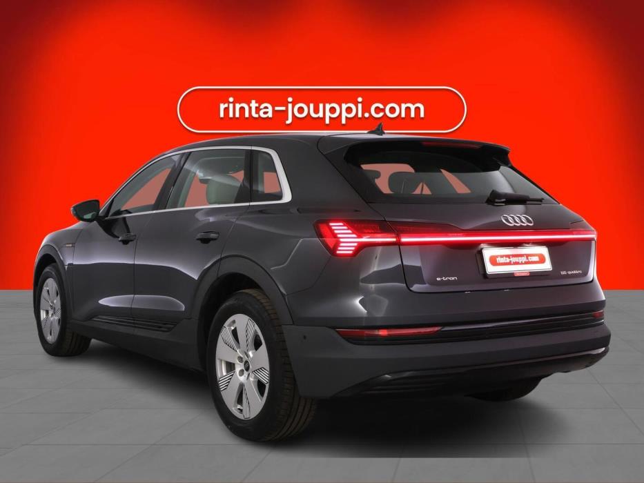 AUDI E-TRON 2023